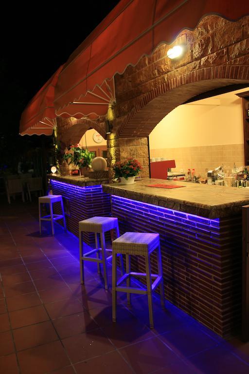 Nefeli Hotel Кожани Екстериор снимка