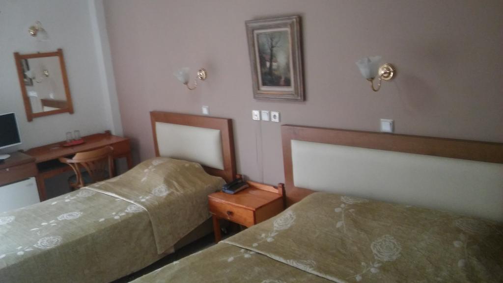 Nefeli Hotel Кожани Екстериор снимка