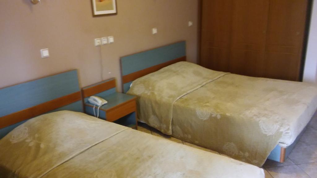 Nefeli Hotel Кожани Екстериор снимка