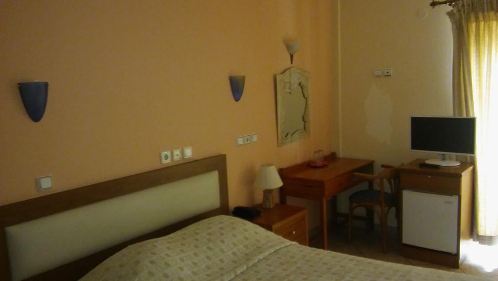 Nefeli Hotel Кожани Екстериор снимка