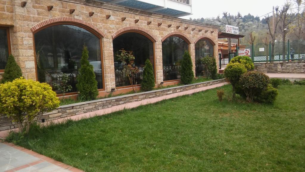 Nefeli Hotel Кожани Екстериор снимка